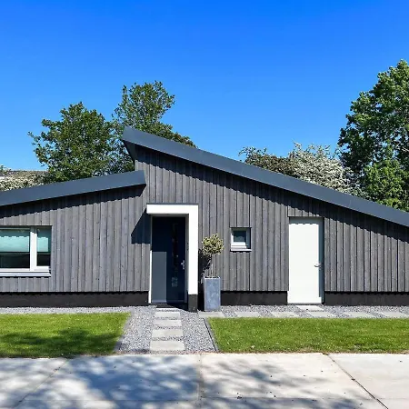 Holiday home Modern With Terrace And Garden In Dirkshorn